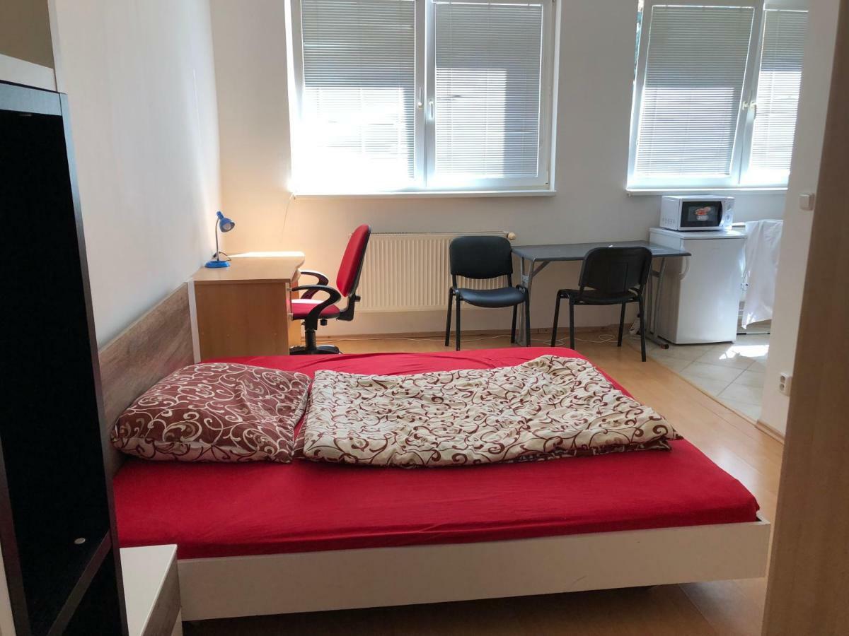 Moonstreet Apartments ブラチスラヴァ エクステリア 写真