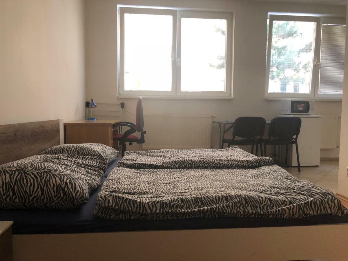 Moonstreet Apartments ブラチスラヴァ エクステリア 写真
