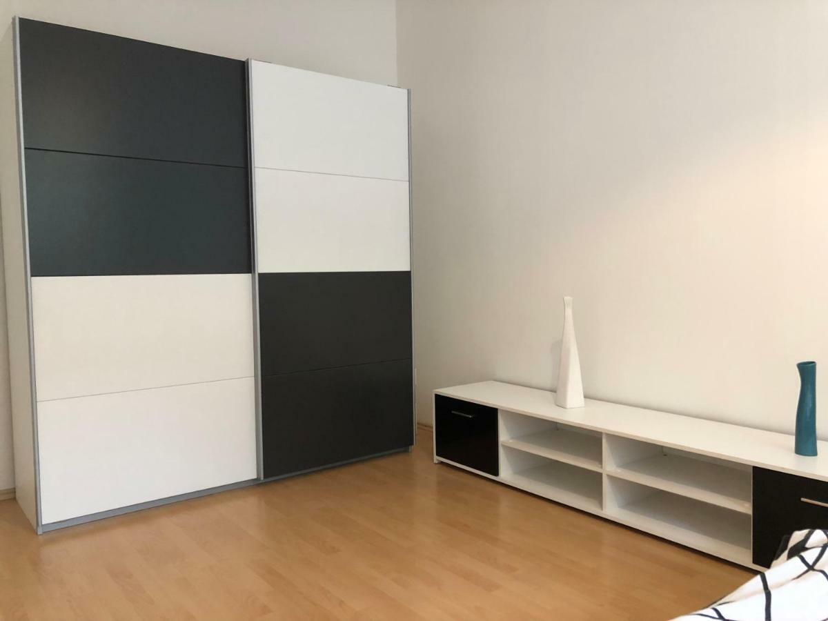Moonstreet Apartments ブラチスラヴァ エクステリア 写真